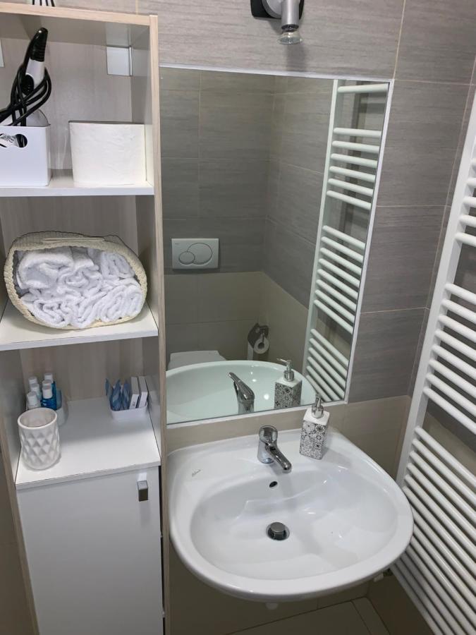 Pra Livrana Apartment ปอร์เลซซา ภายนอก รูปภาพ